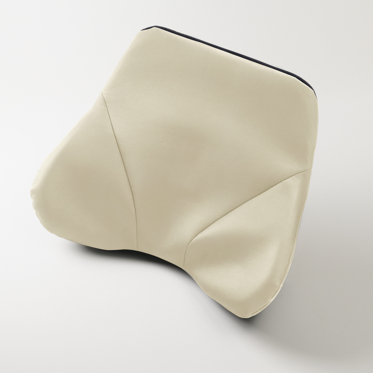 ザ・アウルバッククッションハイエストマイスター