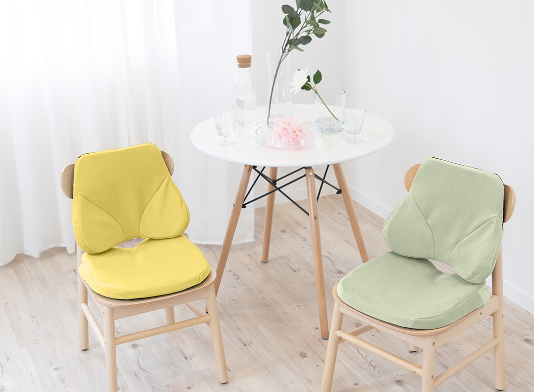 いつもの椅子も置くだけで快適に